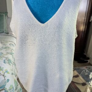 Lilly Pulitzer Cream V-Neck Sweater